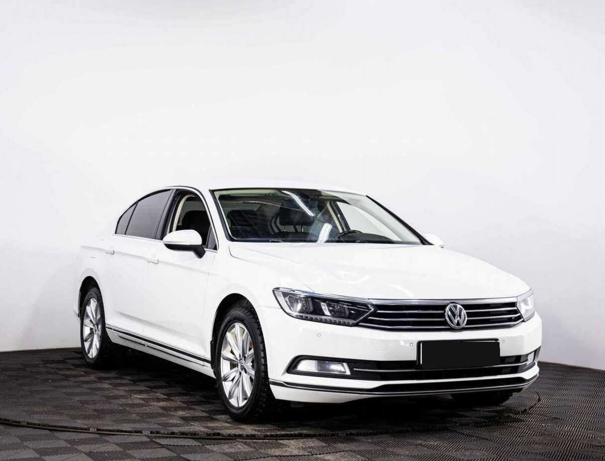 Volkswagen Passat, 2016 - фото №3