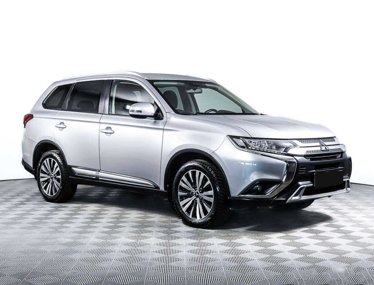 Mitsubishi Outlander, 2019 - фото №3