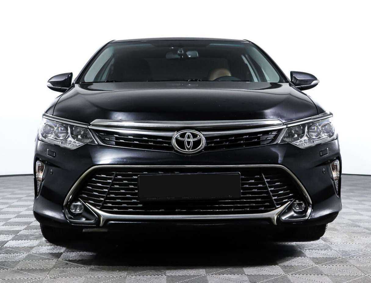 Toyota Camry, 2017 - фото №2