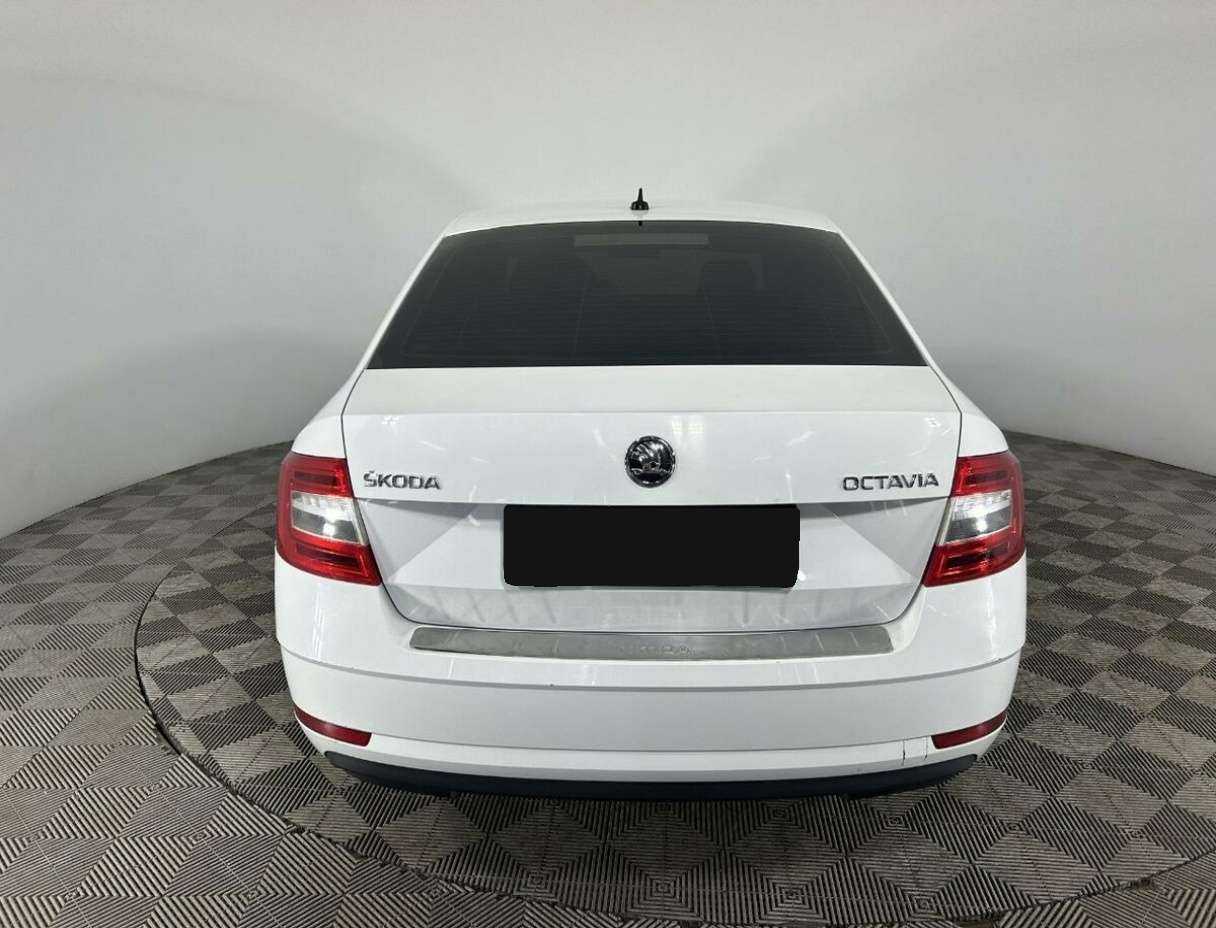 Skoda Octavia, 2018 - фото №3