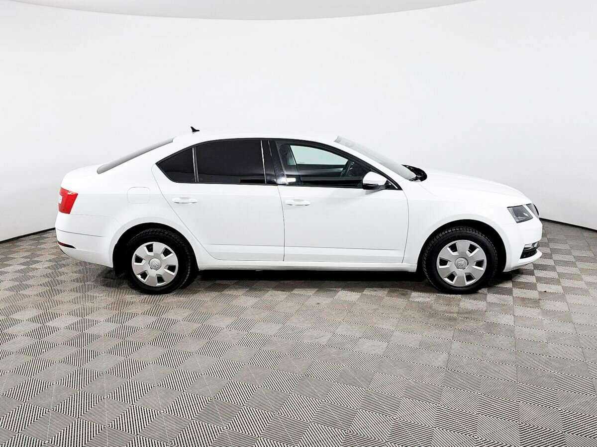 Skoda Octavia, 2019 - фото №4