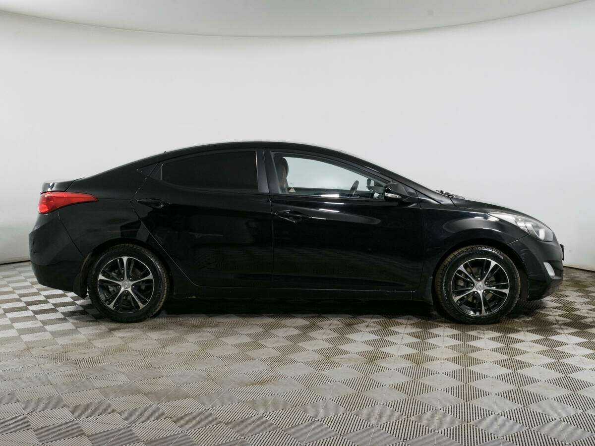 Hyundai Elantra, 2012 - фото №4