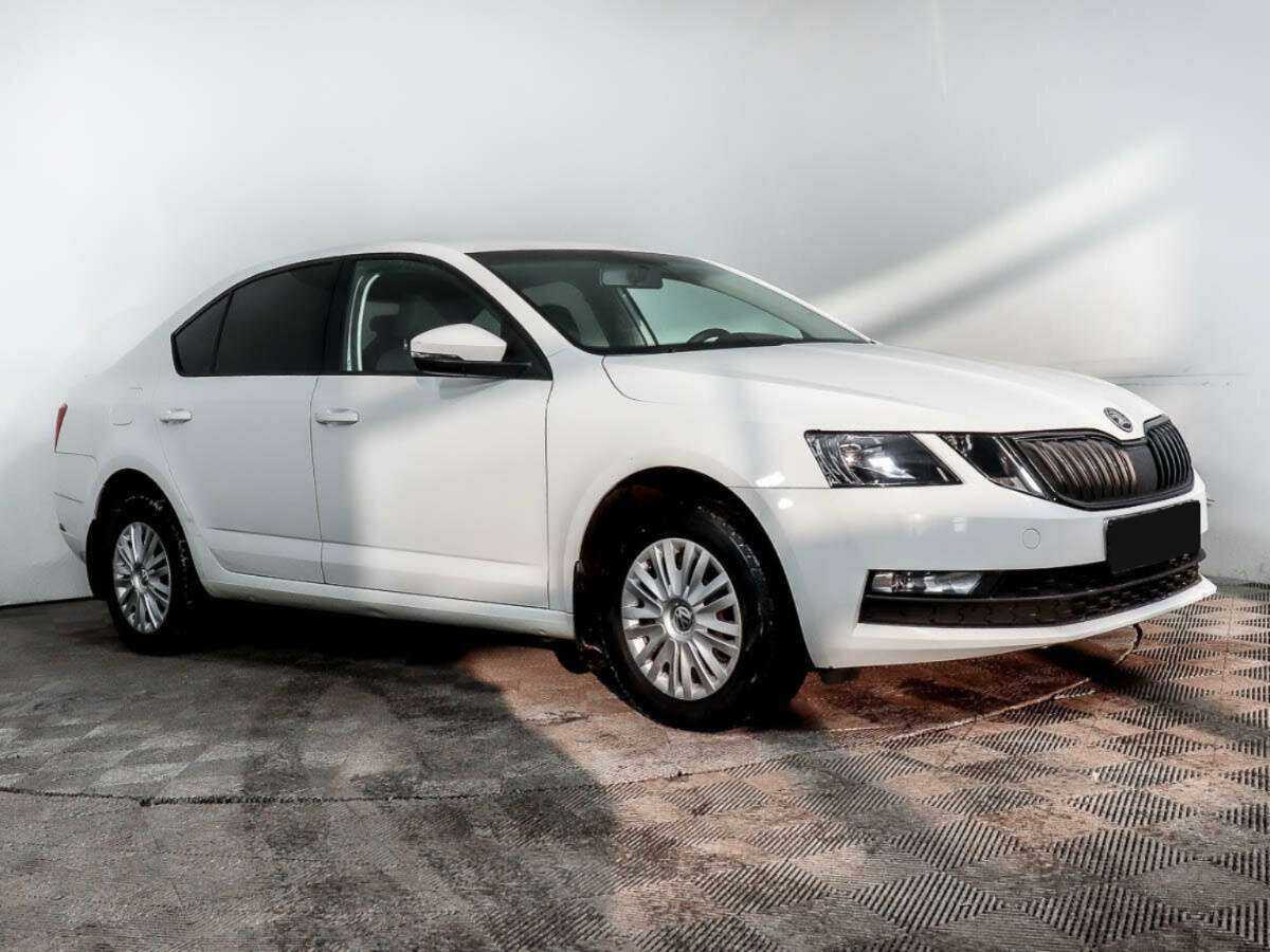Skoda Octavia, 2018 - фото №3