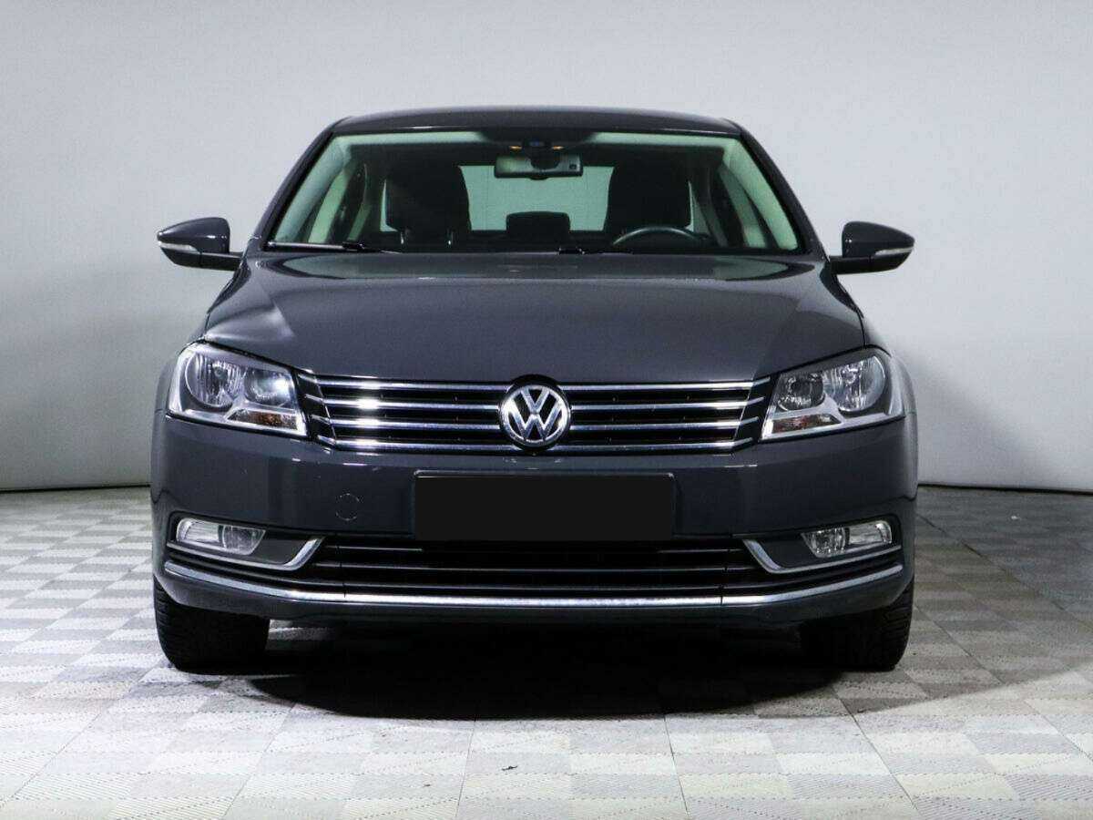 Volkswagen Passat, 2014 - фото №2