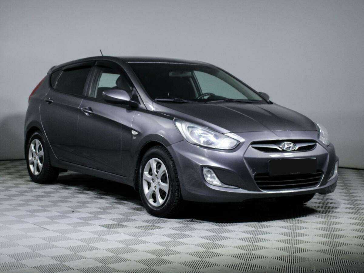 Hyundai Solaris, 2012 - фото №3