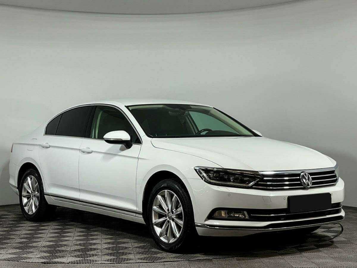 Volkswagen Passat, 2017 - фото №3