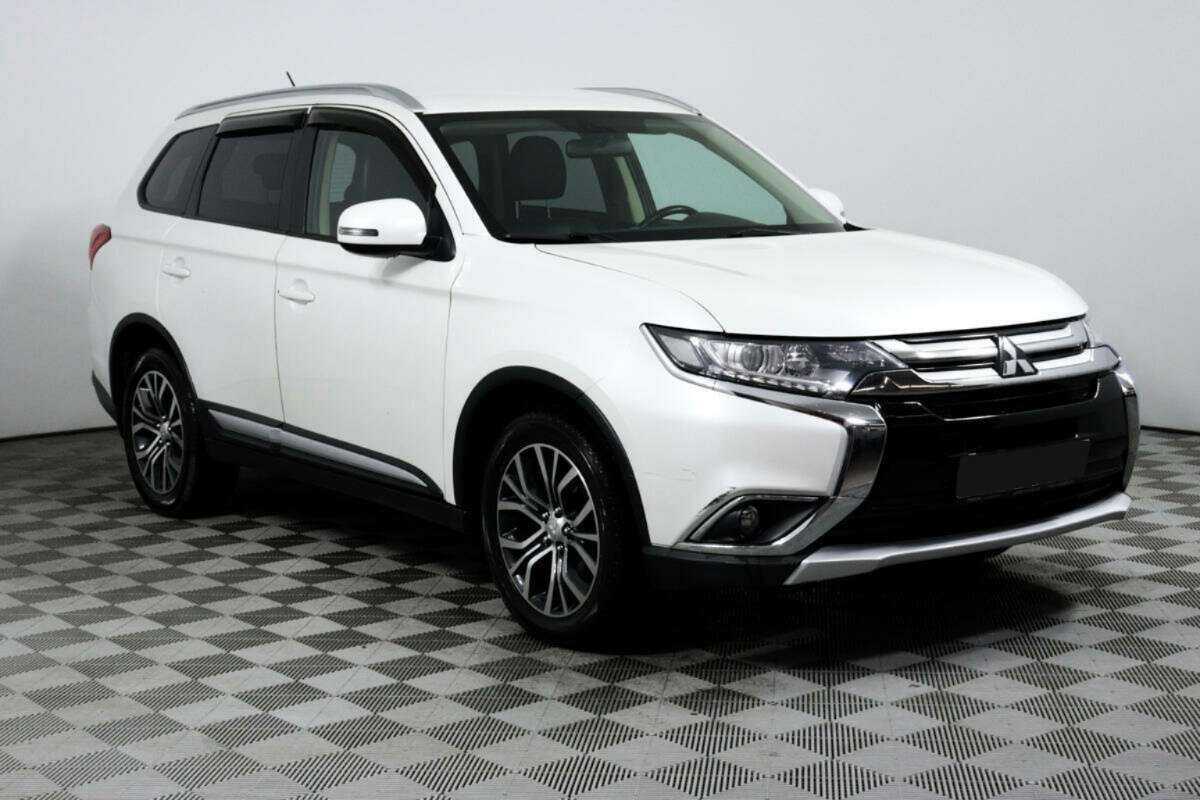 Mitsubishi Outlander, 2015 - фото №3