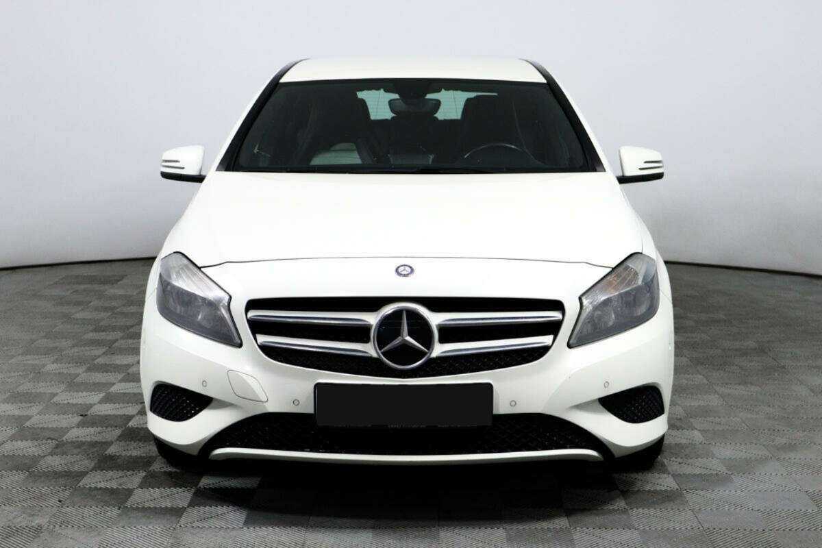 Mercedes-Benz A-Класс 180, 2013 - фото №2