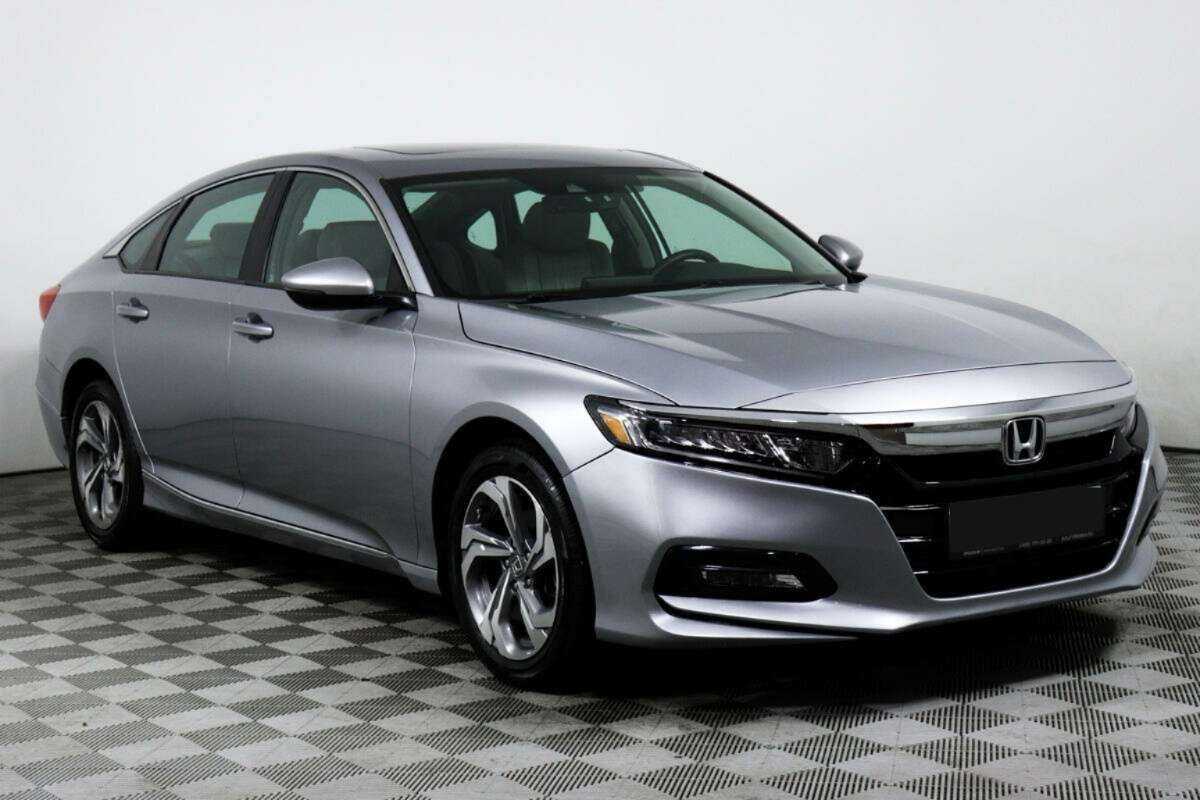 Honda Accord, 2018 - фото №3