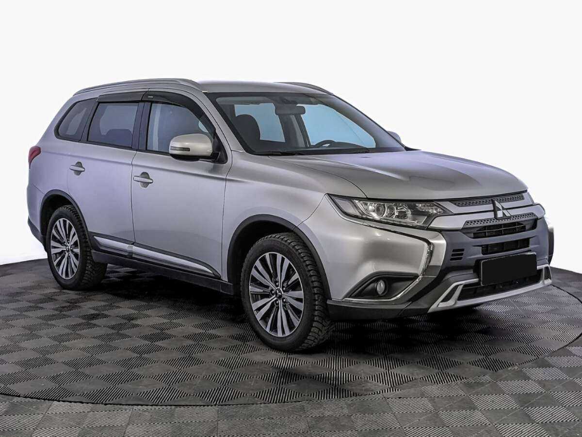 Mitsubishi Outlander, 2020 - фото №3