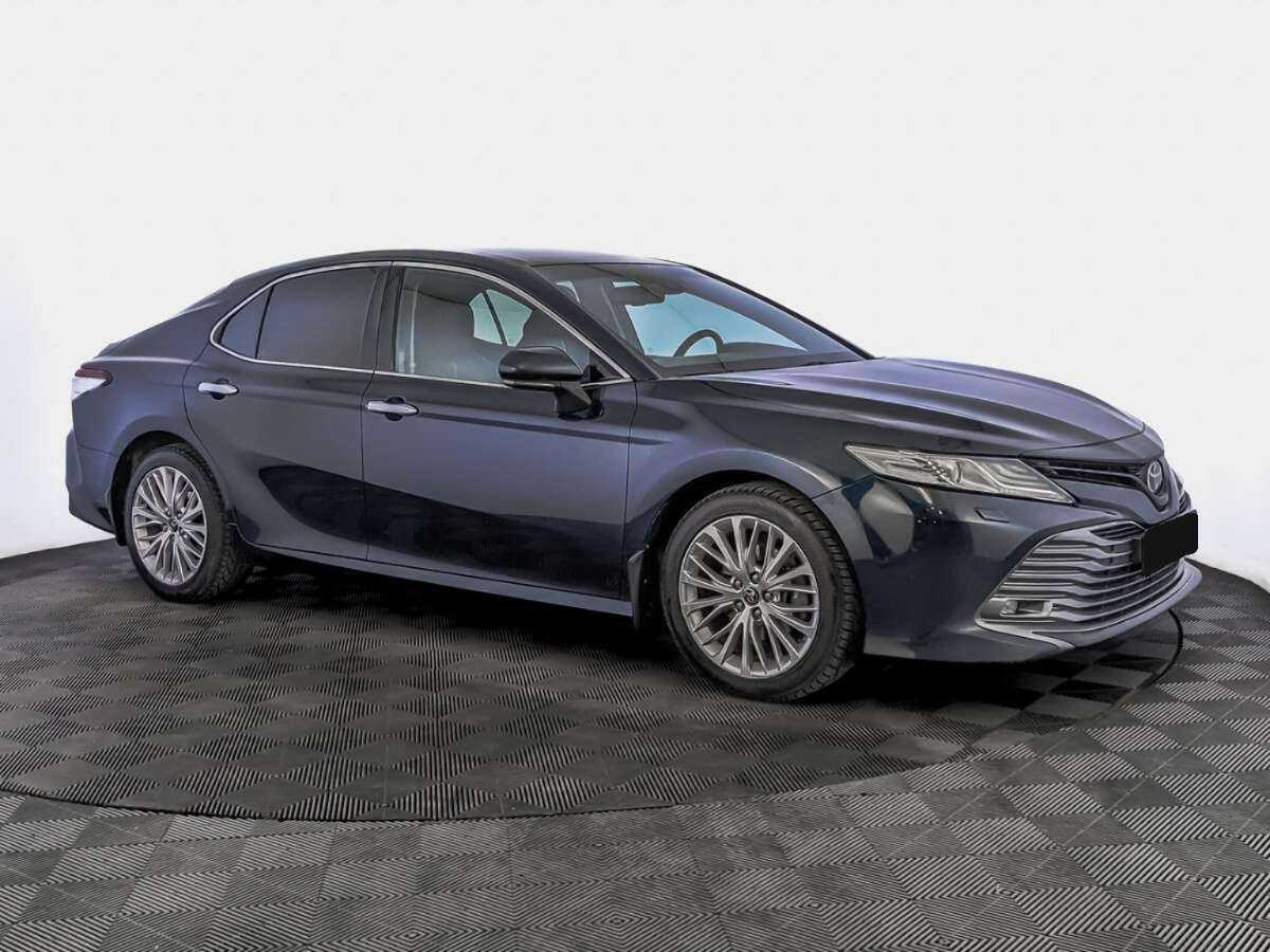 Toyota Camry, 2018 - фото №3