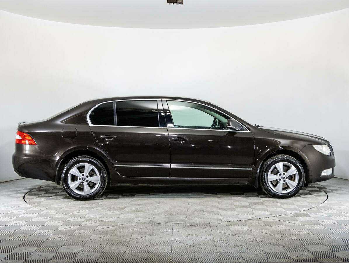 Skoda Superb, 2012 - фото №4