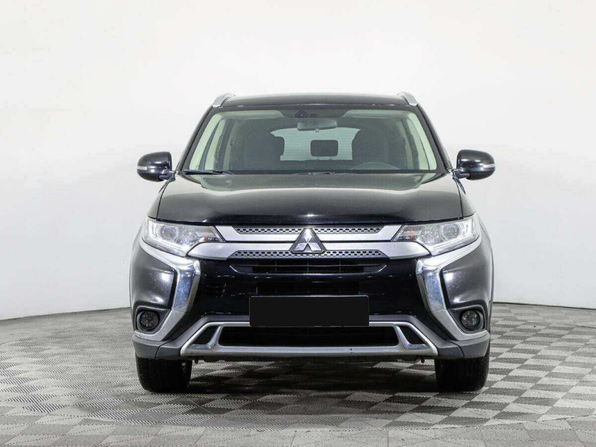Mitsubishi Outlander, 2020 - фото №2