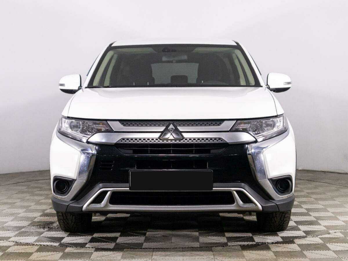Mitsubishi Outlander, 2019 - фото №2