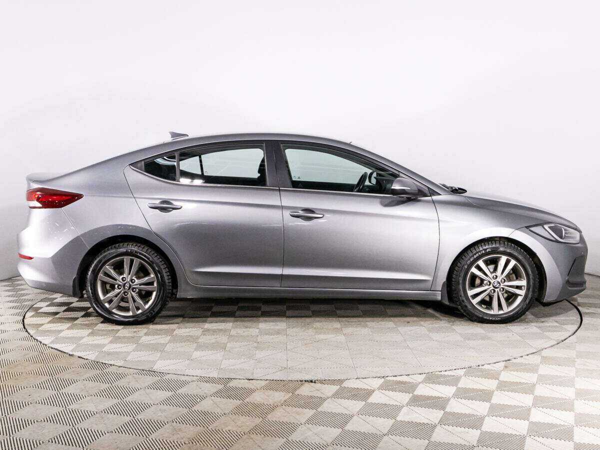 Hyundai Elantra, 2018 - фото №4