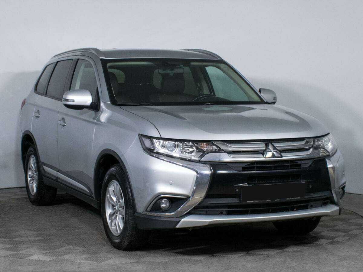 Mitsubishi Outlander, 2017 - фото №3