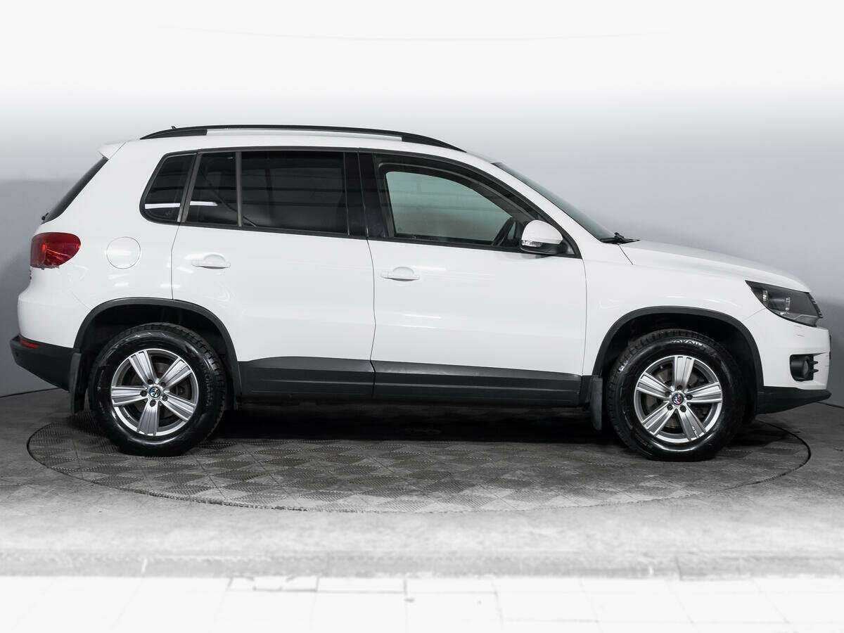 Volkswagen Tiguan, 2012 - фото №4