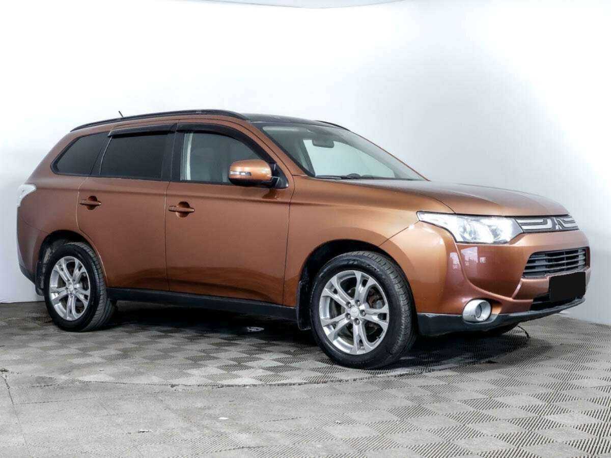 Mitsubishi Outlander, 2012 - фото №3