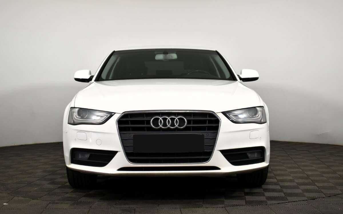 Audi A4, 2012 - фото №2