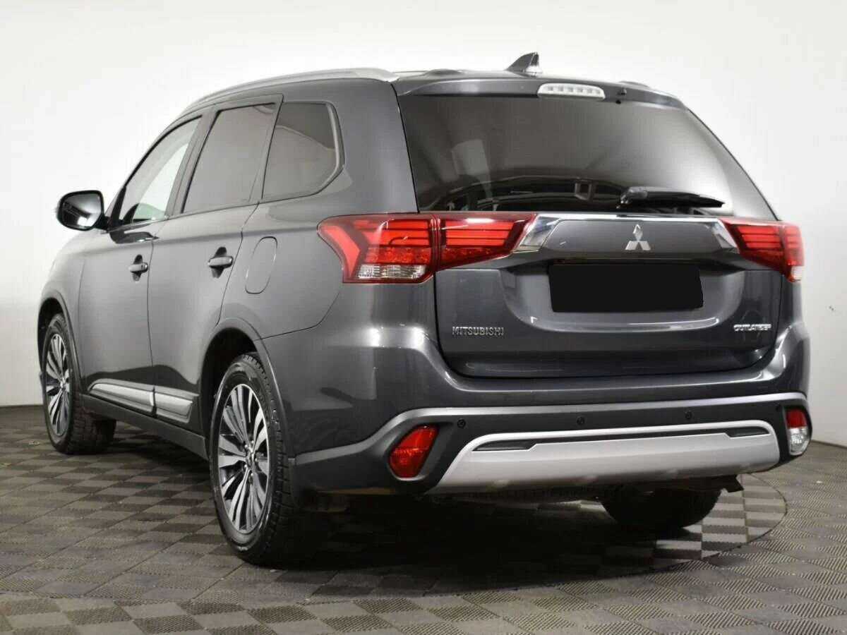 Mitsubishi Outlander, 2019 - фото №4