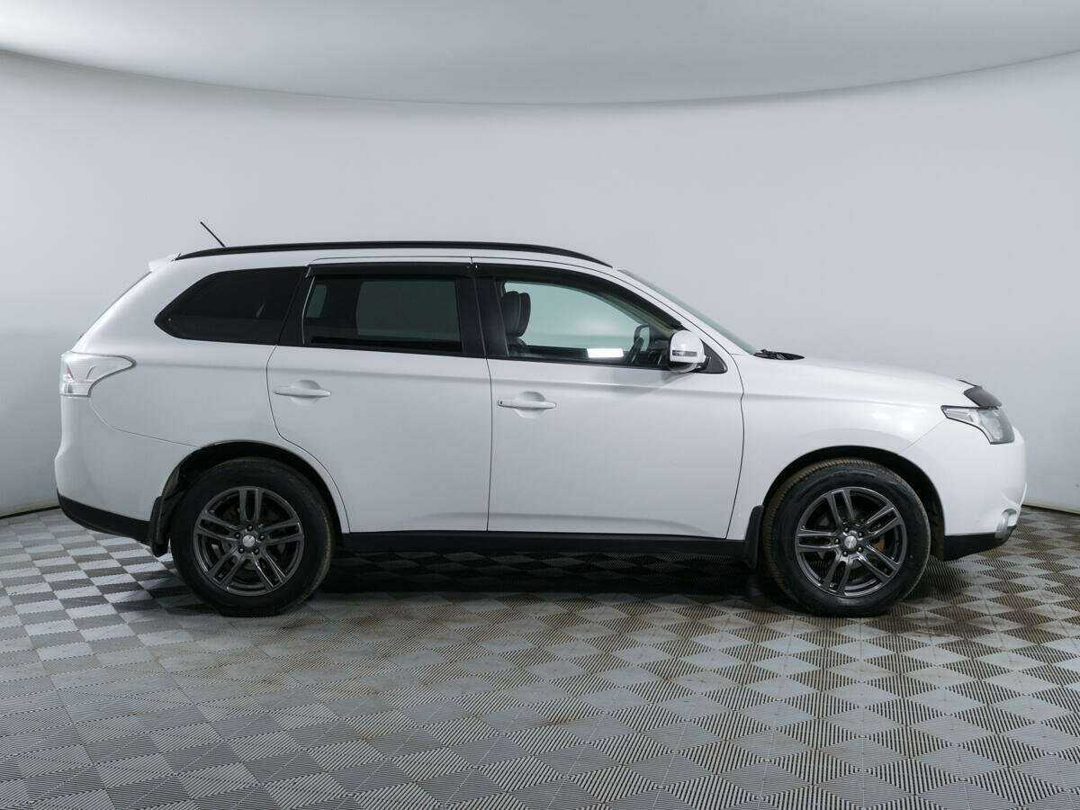 Mitsubishi Outlander, 2012 - фото №4