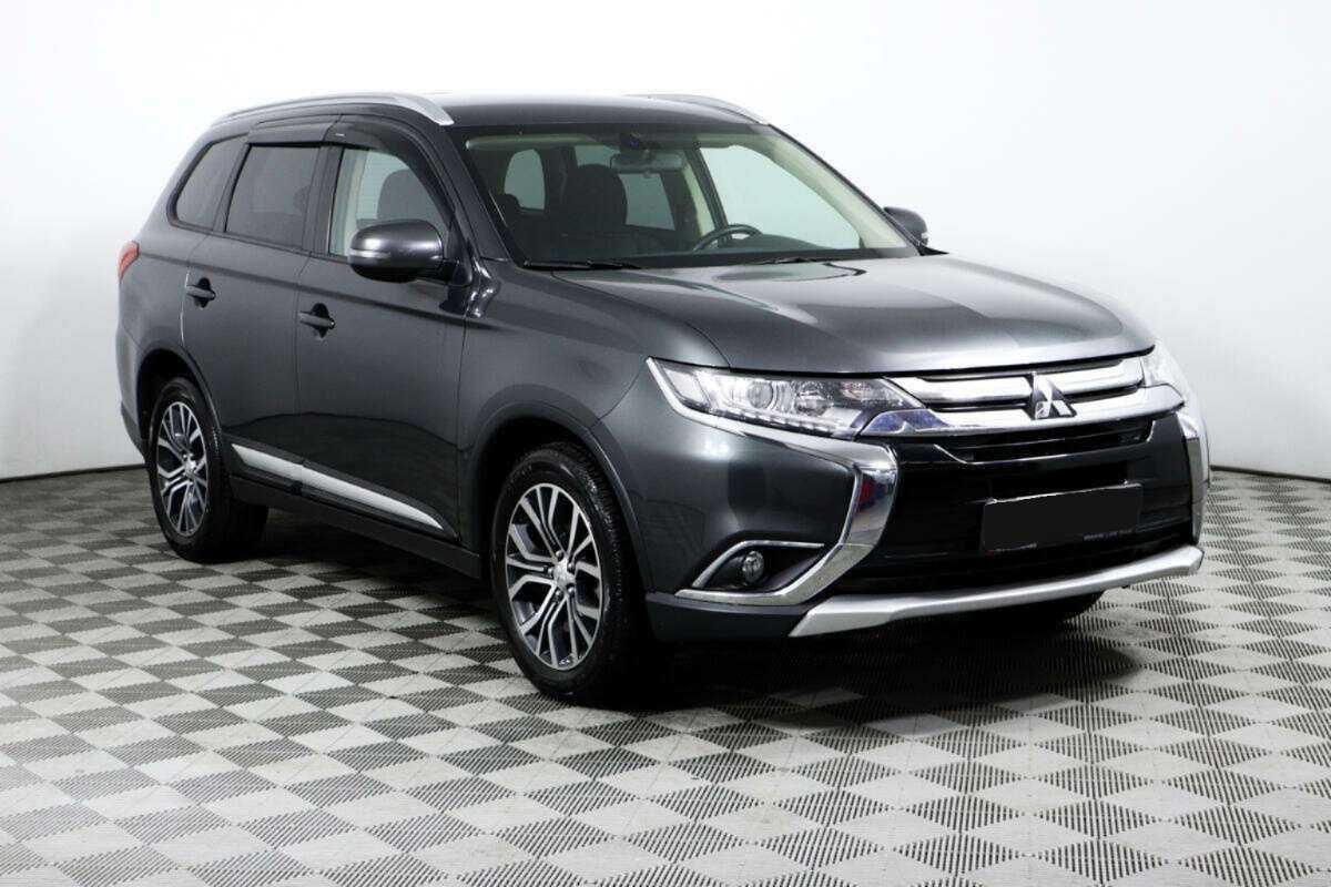 Mitsubishi Outlander, 2018 - фото №3