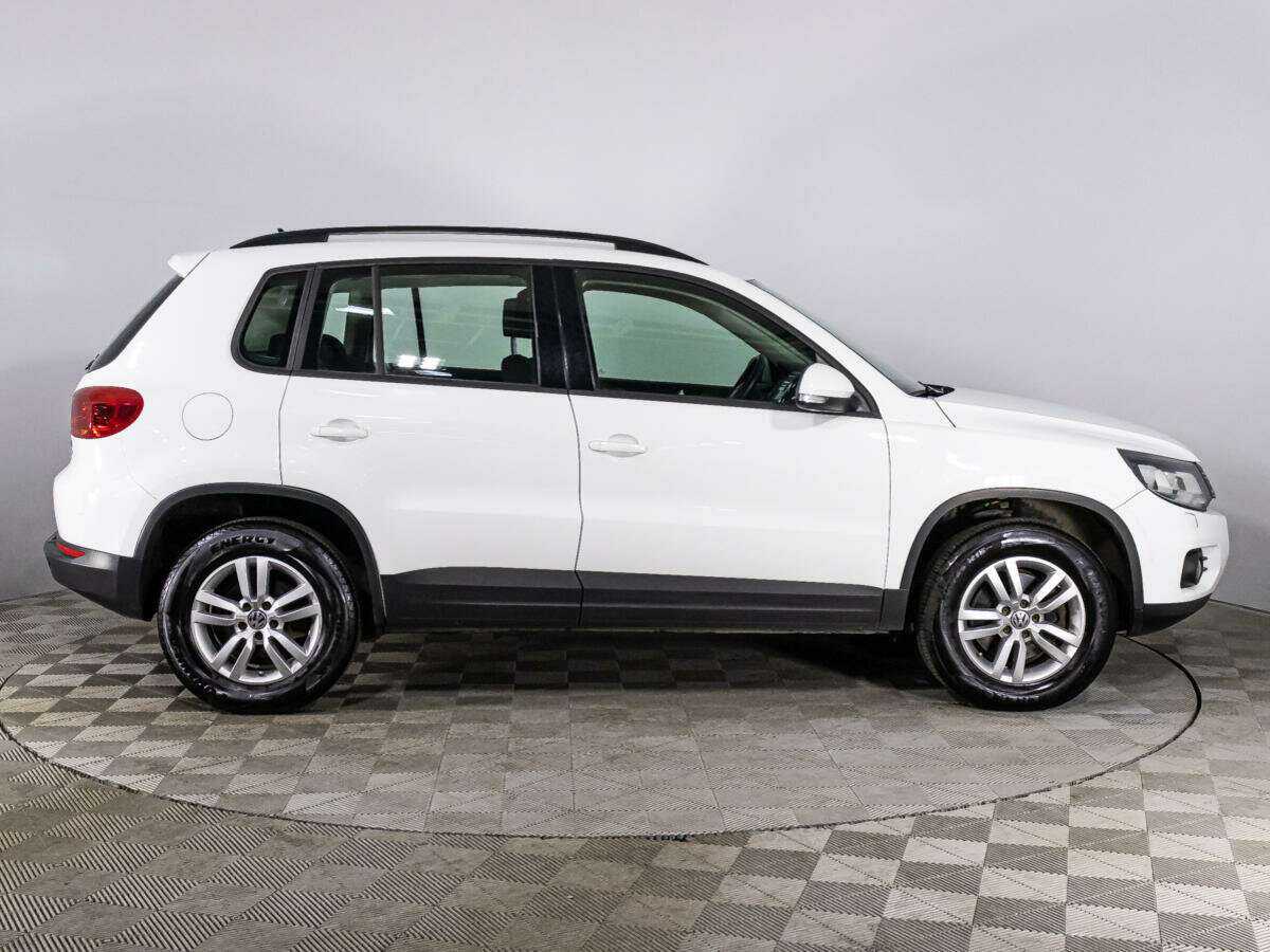 Volkswagen Tiguan, 2015 - фото №4