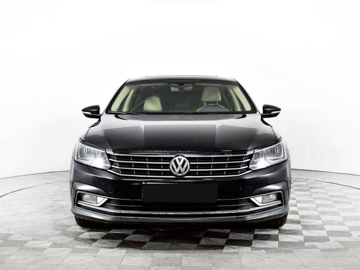 Volkswagen Passat, 2016 - фото №2