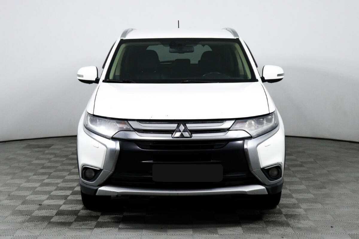 Mitsubishi Outlander, 2016 - фото №2