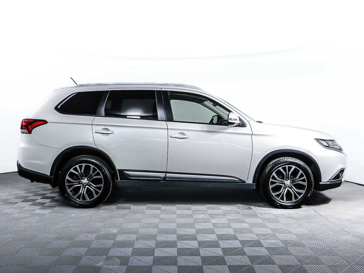Mitsubishi Outlander, 2016 - фото №4