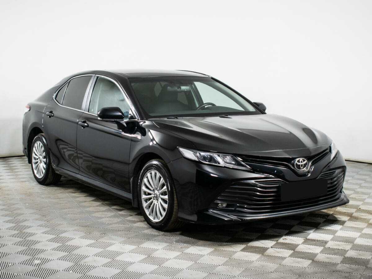 Toyota Camry, 2020 - фото №3