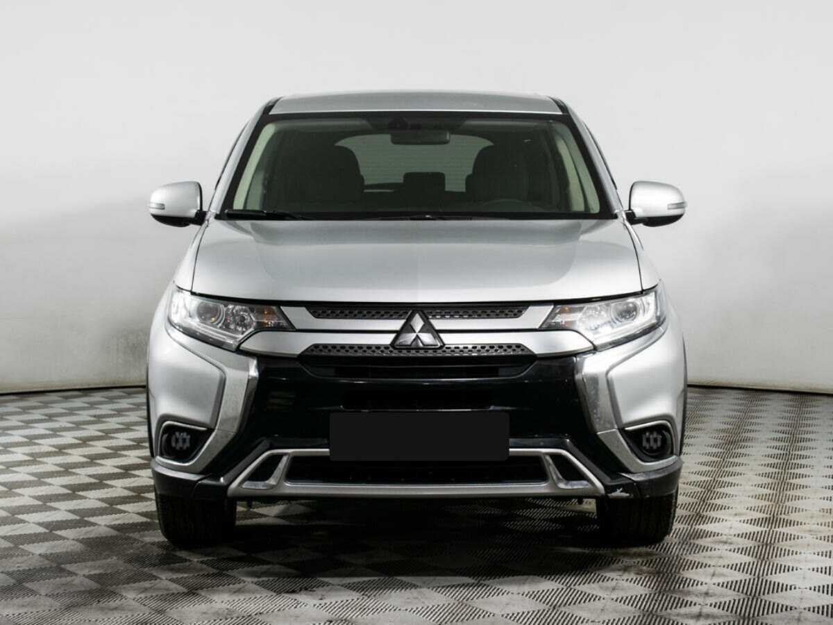 Mitsubishi Outlander, 2019 - фото №2