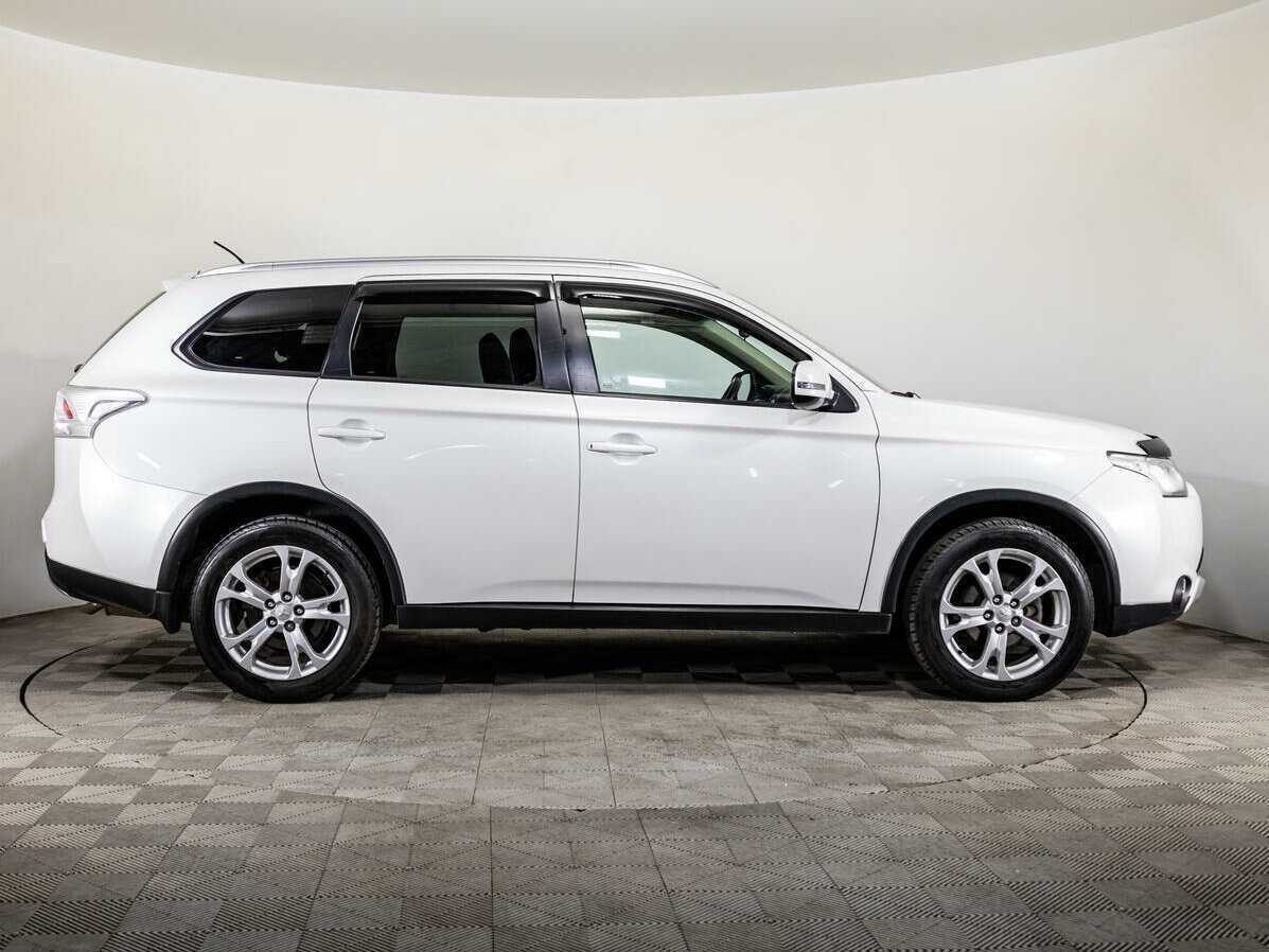 Mitsubishi Outlander, 2014 - фото №4
