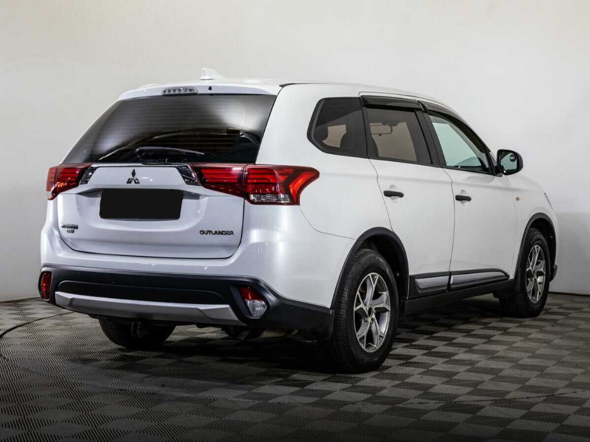 Mitsubishi Outlander, 2018 - фото №4
