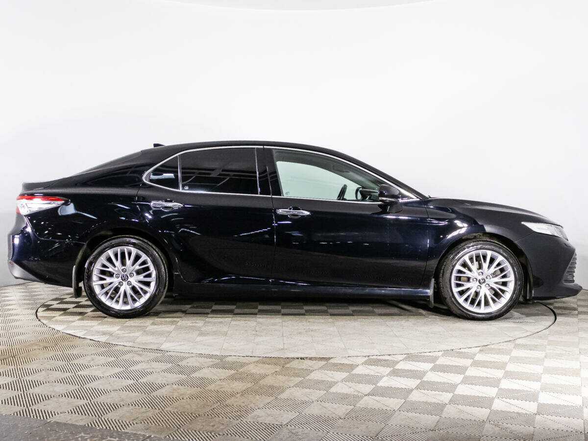 Toyota Camry, 2018 - фото №4