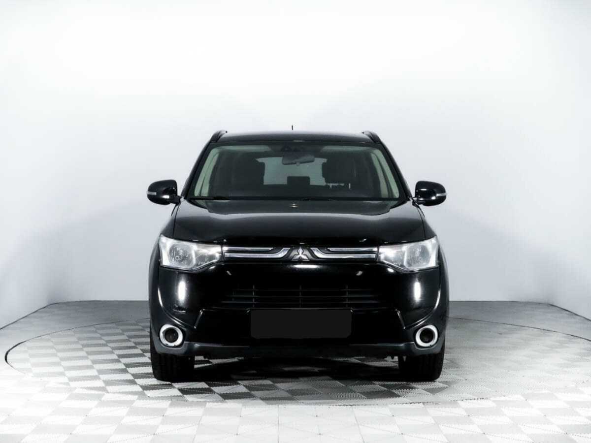 Mitsubishi Outlander, 2013 - фото №2