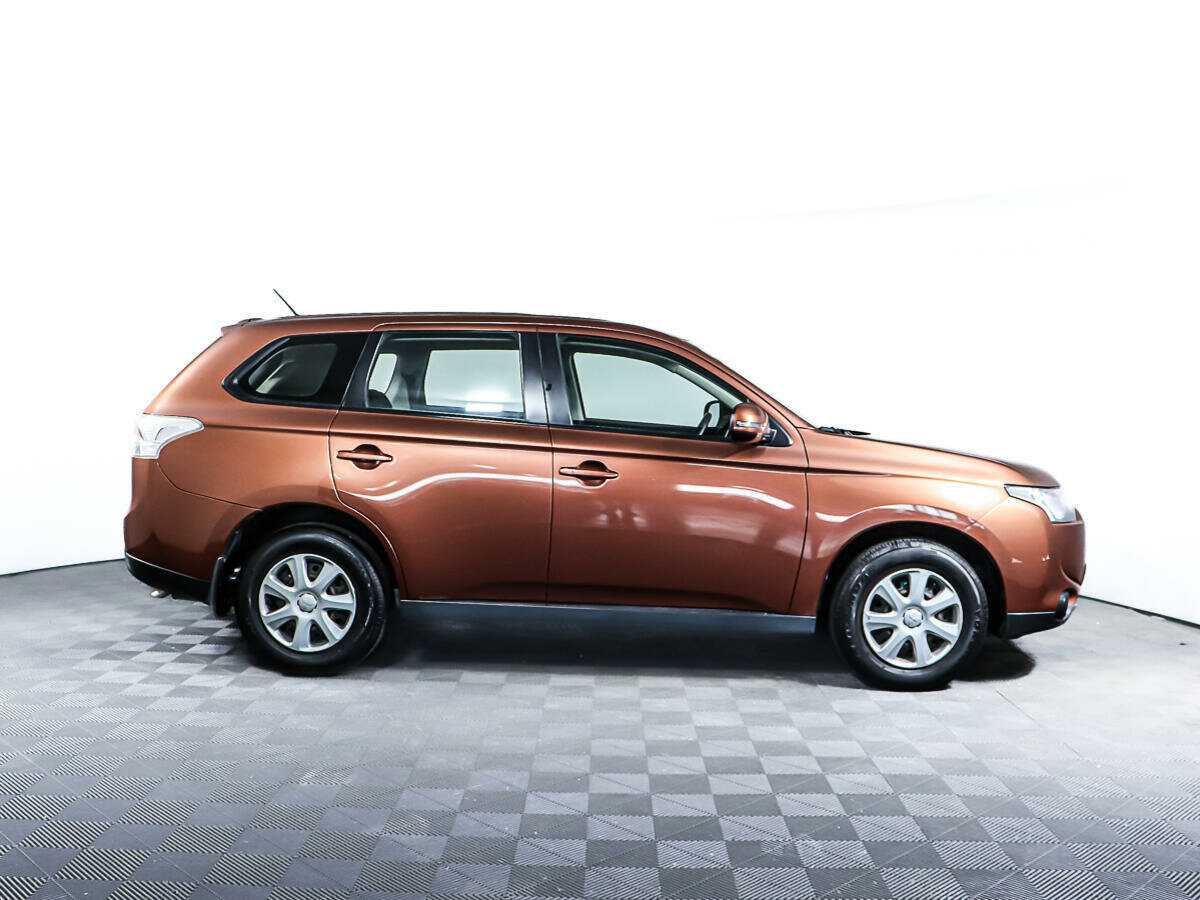 Mitsubishi Outlander, 2012 - фото №4