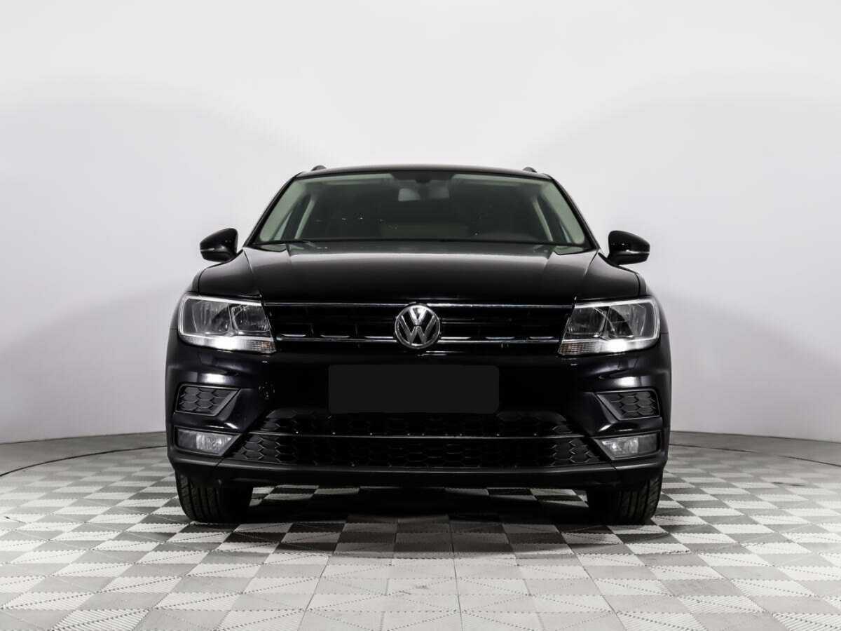 Volkswagen Tiguan, 2020 - фото №2