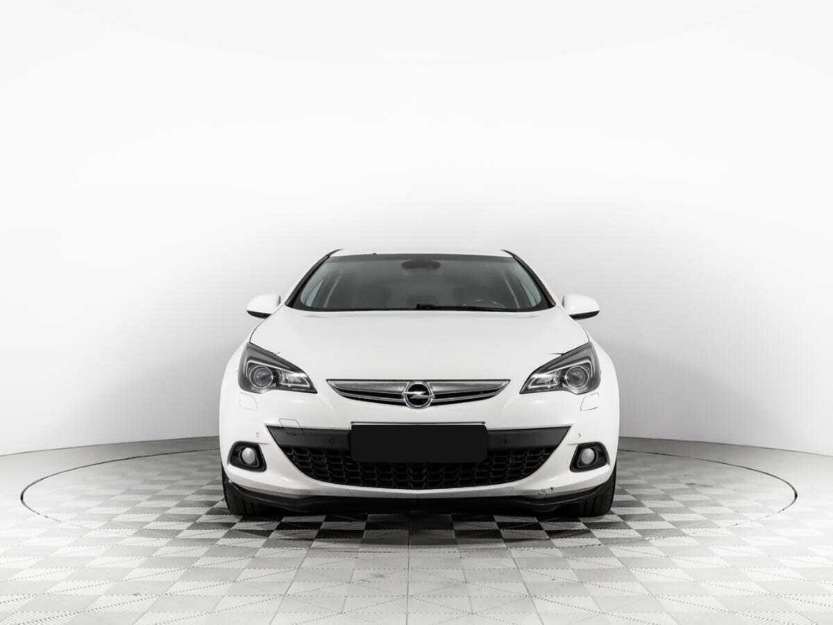 Opel Astra GTC, 2012 - фото №2
