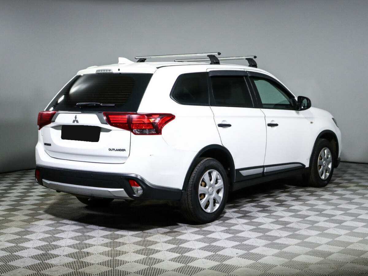 Mitsubishi Outlander, 2018 - фото №4