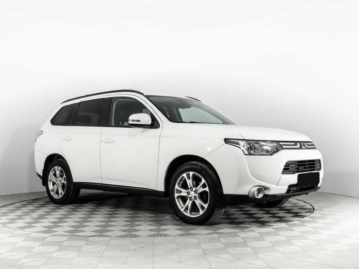 Mitsubishi Outlander, 2014 - фото №3