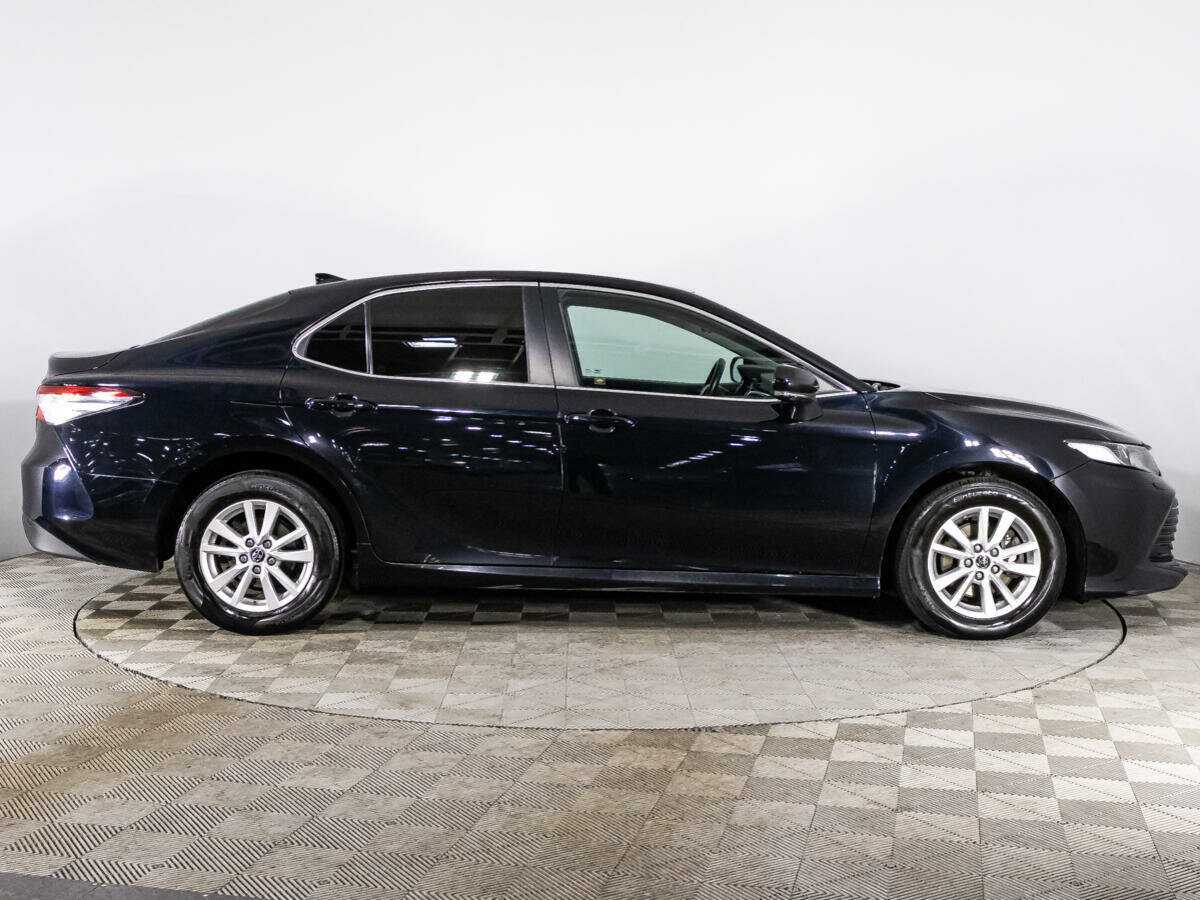 Toyota Camry, 2018 - фото №4