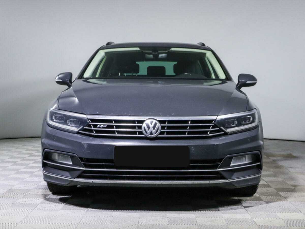 Volkswagen Passat, 2017 - фото №2