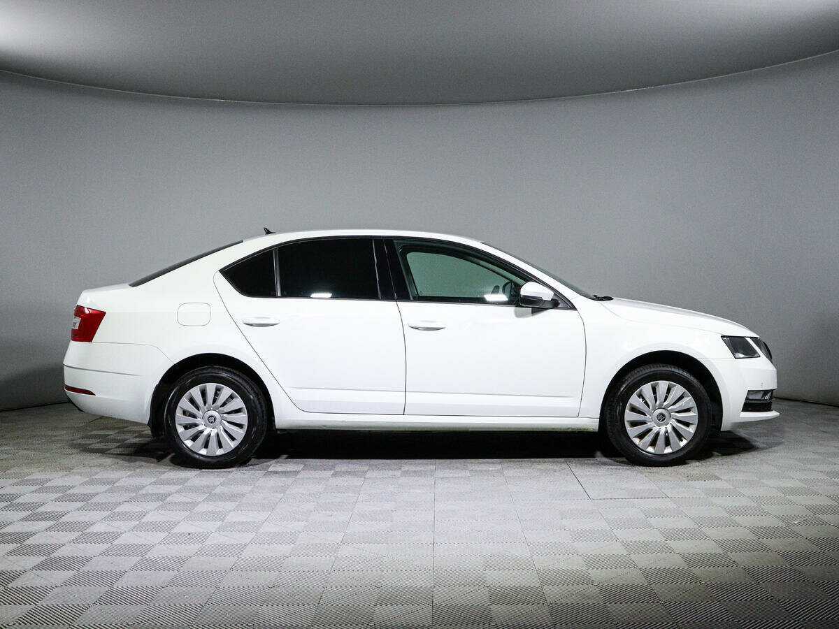 Skoda Octavia, 2019 - фото №4