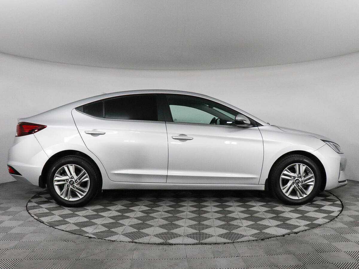 Hyundai Elantra, 2019 - фото №4