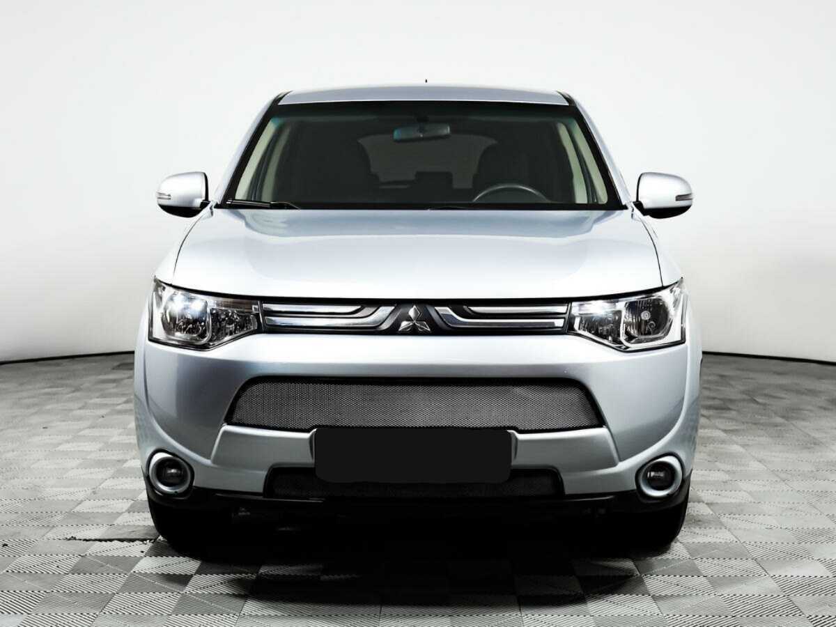 Mitsubishi Outlander, 2013 - фото №2