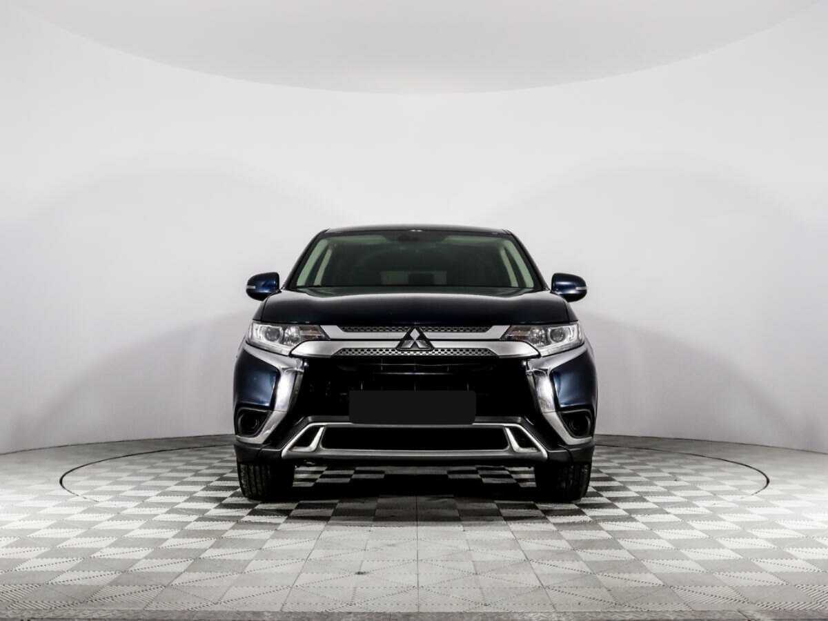 Mitsubishi Outlander, 2018 - фото №2