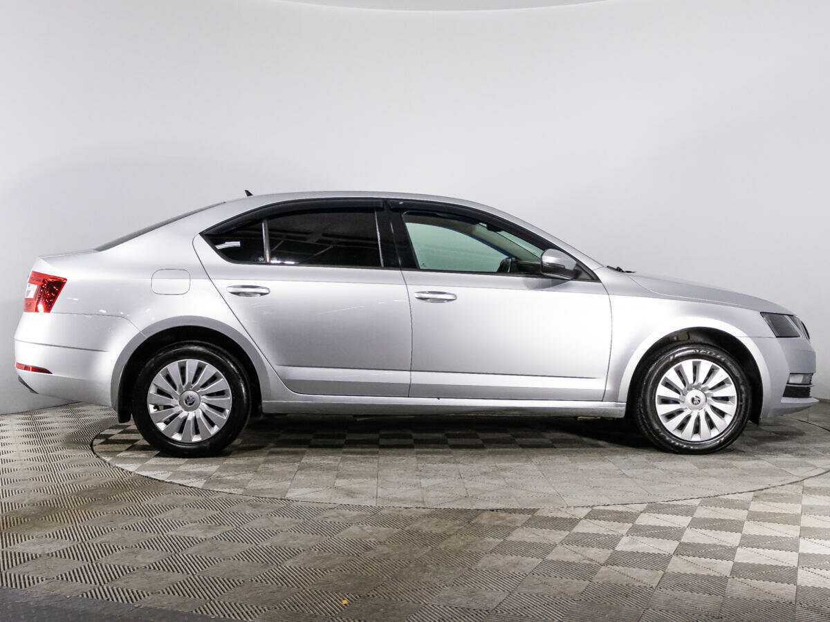 Skoda Octavia, 2017 - фото №4