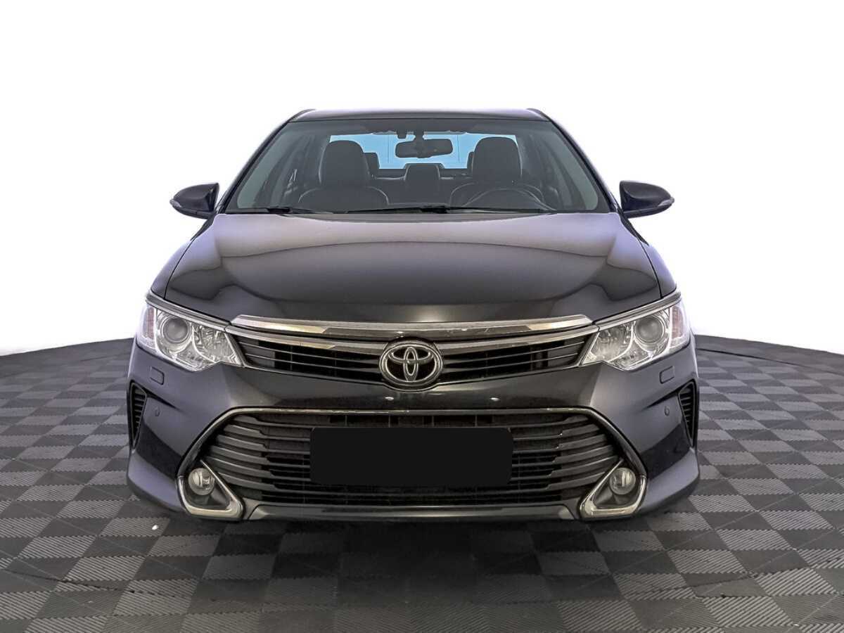 Toyota Camry, 2017 - фото №2