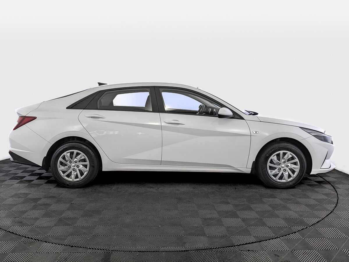 Hyundai Elantra, 2022 - фото №4